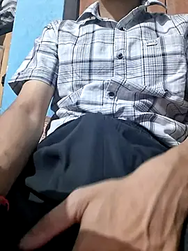 Snapshot of sexypenisboy chatting on 04.23.26 sexypenisboy online show from 04.23.26