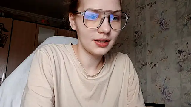 Snapshot of Emmaheartley chatting on 03.13.26 Emmaheartley online show from 03.13.26