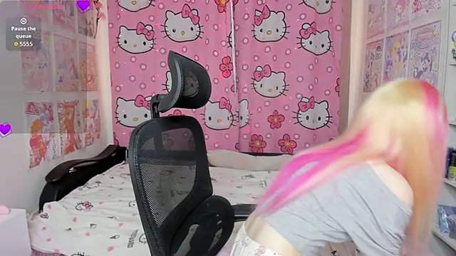 Nikkimiltonss online show from 06.22.26