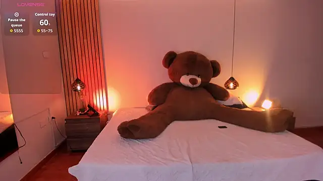 FoxxxyPink online show from 05.19.26