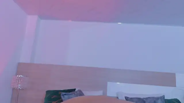 DaphneWayne online show from 06.14.26