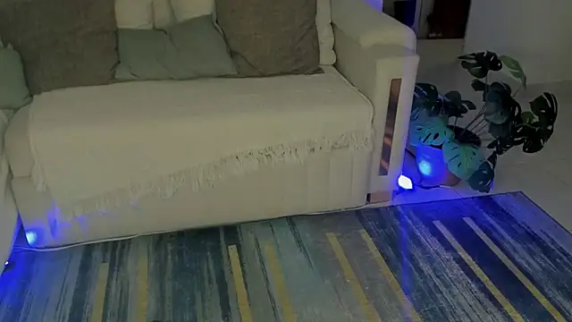 ALEJA R01 online show from 03.27.26