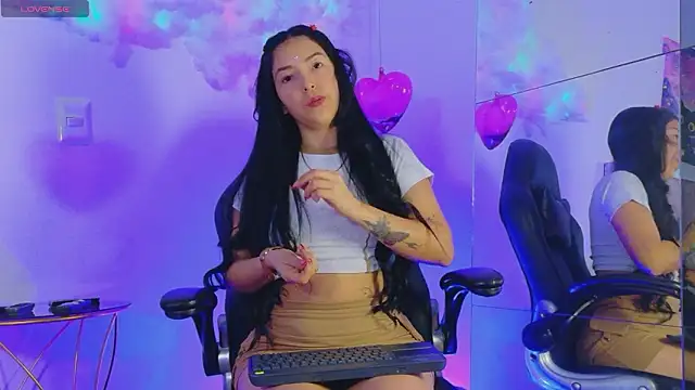 julietaluna online show from 03.05.26