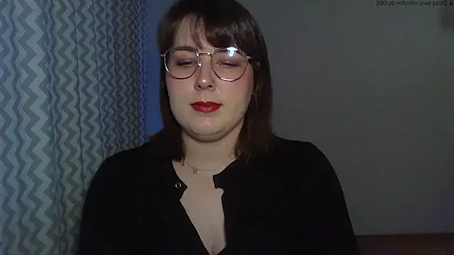 Snapshot of ClaraHard chatting on 05.04.26 ClaraHard online show from 05.04.26