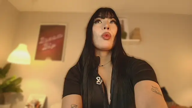 Snapshot of Jade-Naughty chatting on 05.29.26 Jade-Naughty online show from 05.29.26
