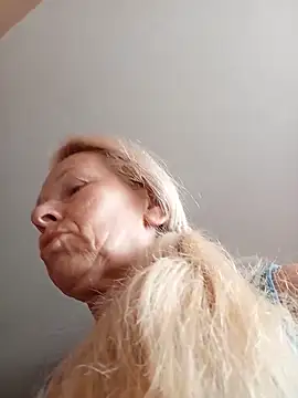 ViktoriaSexi1 online show from 05.27.26