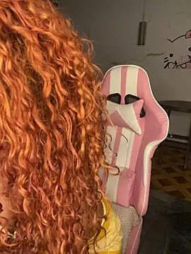 ThePrettyTiana online show from 04.18.26