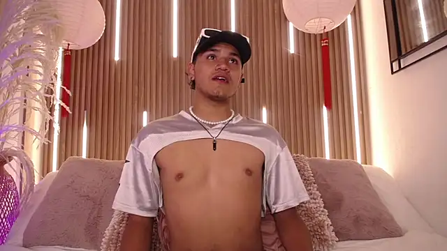 Ikaika Kalani online show from 04.02.26