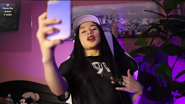 Danaa Rousee  online show from 03.14.26