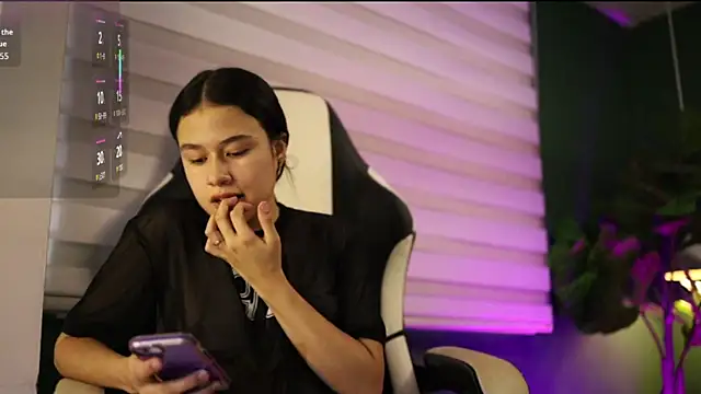 Danaa Rousee  online show from 04.04.26