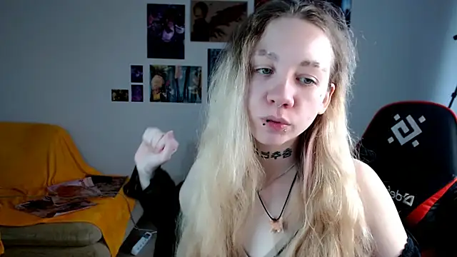 Nica Kawaii online show from 03.23.26