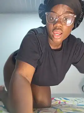 YourLiaa  online show from 03.30.26