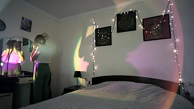 Milk shakeee online show from 03.20.26