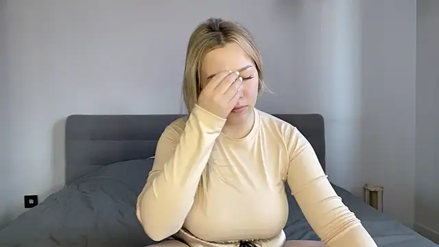 alyrasun online show from 04.10.26