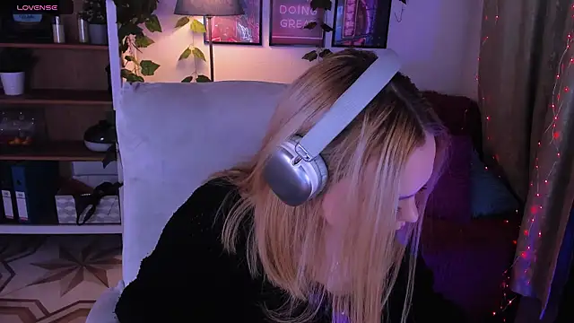 AmeliaMerris online show from 04.29.26