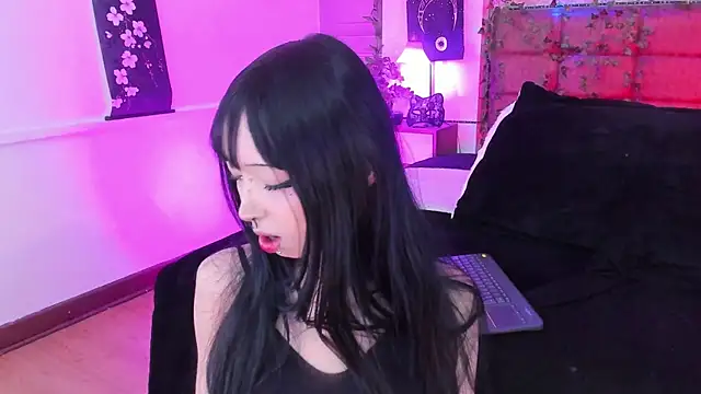 Vickmoon online show from 07.08.26