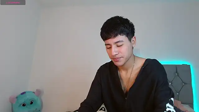 Snapshot of Sebas_fire4 chatting on 04.30.26 Sebas fire4 online show from 04.30.26