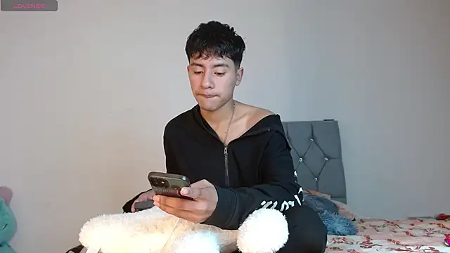 Snapshot of Sebas_fire4 chatting on 05.08.26 Sebas fire4 online show from 05.08.26