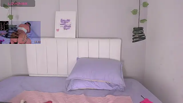 scarletth jhonsom1 online show from 04.08.26