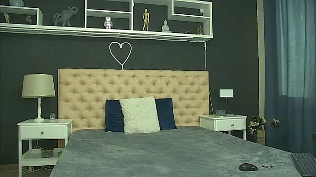 Noir Kitty online show from 06.23.26