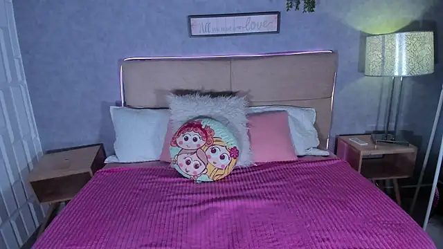 Mia1blaze online show from 04.25.26