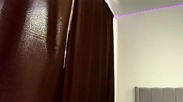 Kissme Kira online show from 04.25.26