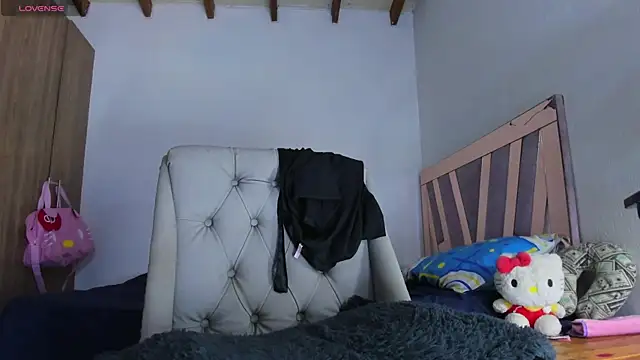 SkyeGabbyRose online show from 05.05.26