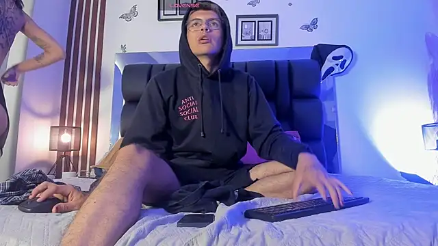 dalhia and hades online show from 03.31.26