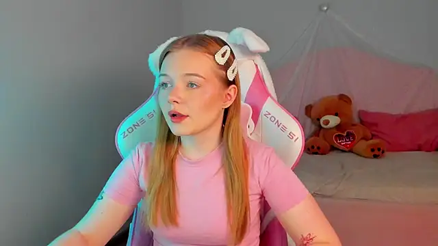 ElinaVale online show from 04.22.26