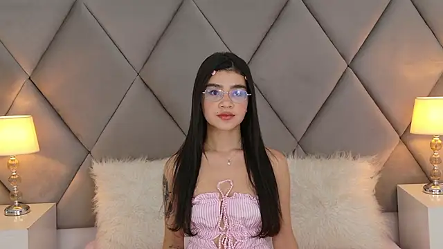 OliviaDiaz online show from 05.10.26