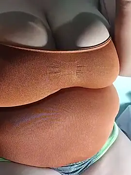 latina bigtitss online show from 03.30.26