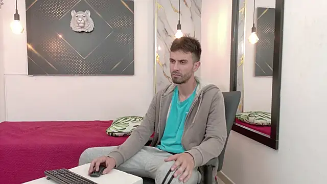Snapshot of KingOfTemptation chatting on 06.01.26 KingOfTemptation online show from 06.01.26