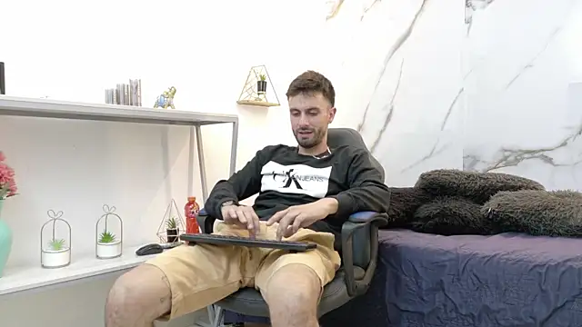 KingOfTemptation online show from 06.17.26