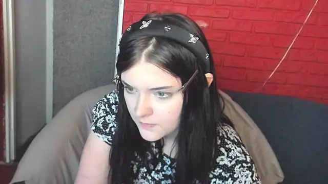 EsterTwilight online show from 04.11.26