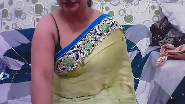 Snapshot of hard_to_do__ chatting on 06.02.26 hard to do online show from 06.02.26