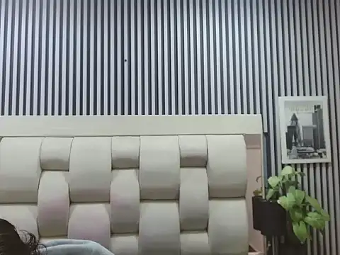 Alex Wolft online show from 04.23.26