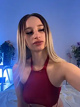 Snapshot of ScarletFlameee chatting on 05.28.26 ScarletFlameee online show from 05.28.26