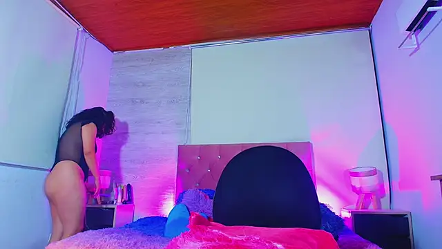 Sary LittleSmiles online show from 04.21.26