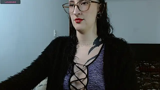 VelvetVal  online show from 04.17.26
