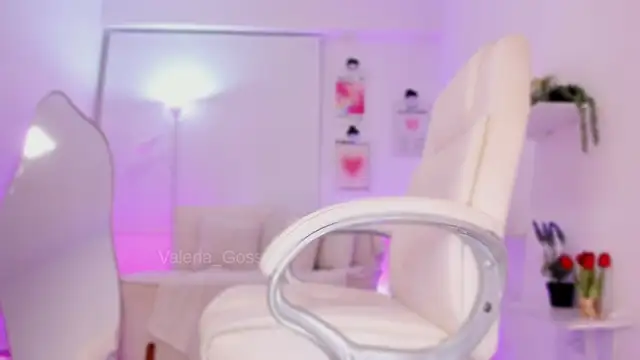 Snapshot of ValeriaGoss chatting on 04.21.26 ValeriaGoss online show from 04.21.26
