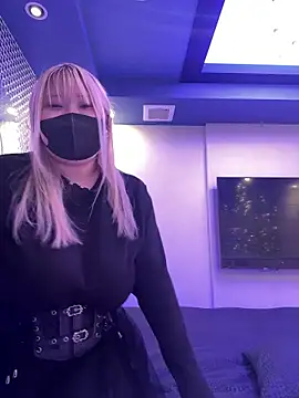 Snapshot of OchanUxxU chatting on 04.16.26 OchanUxxU online show from 04.16.26