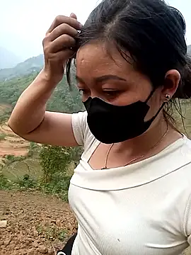 Bling-pusy online show from 04.17.26