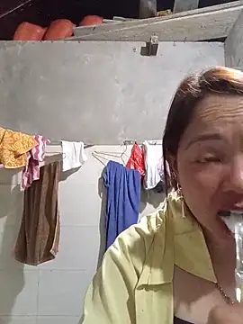 Yellow-pink online show from 04.17.26