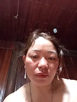 Yellow-pink online show from 04.21.26