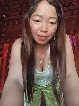 Snapshot of Yellow-pink chatting on 05.27.26 Yellow-pink online show from 05.27.26