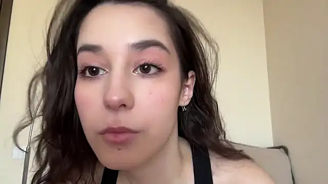 AdeleVelvet online show from 03.17.26