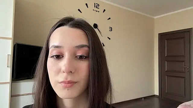 AdeleVelvet online show from 04.16.26