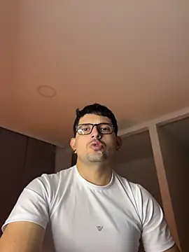 TroyeSavage online show from 05.16.26