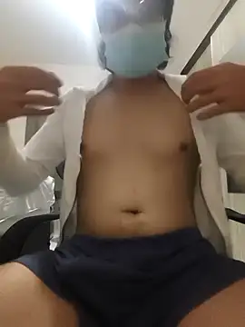 Snapshot of vinii1800 chatting on 04.05.26 vinii1800 online show from 04.05.26