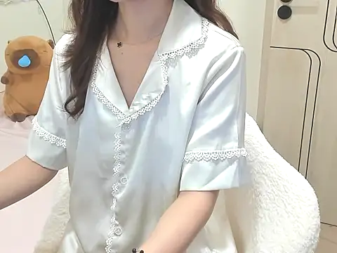 Snapshot of Camiilia chatting on 06.11.26 Camiilia online show from 06.11.26
